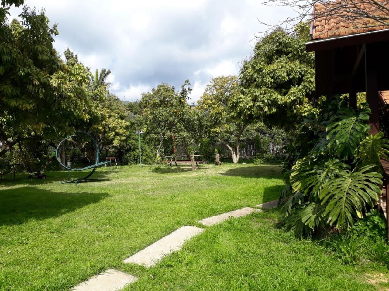 The Wooden Rose Cabins Bezet Exterior photo